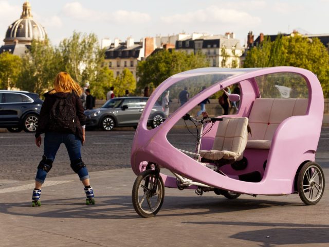 Comment participer à une activité roller vitesse à Paris ?