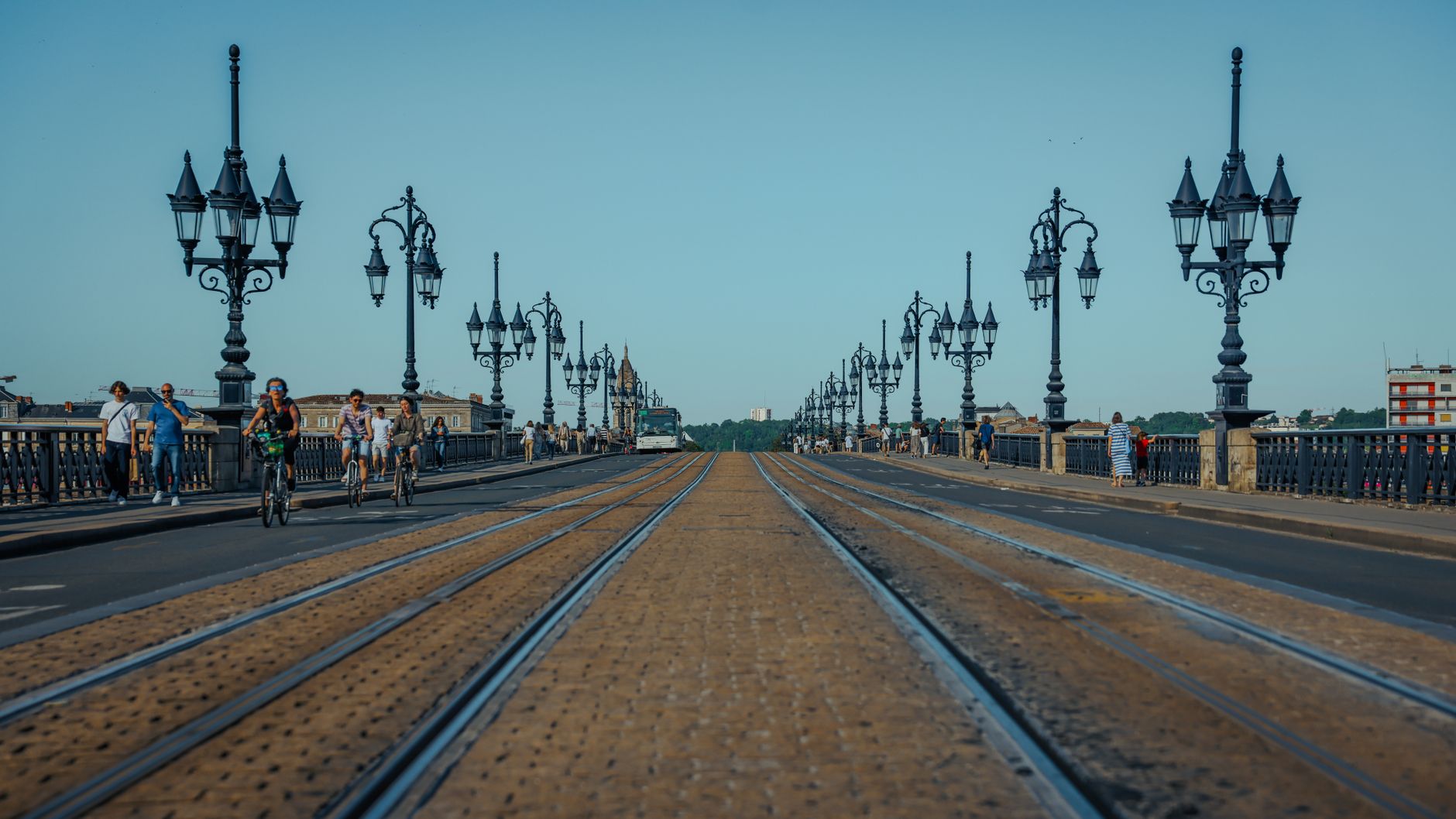 Parcours roller le long des berges de la Garonne à Bordeaux