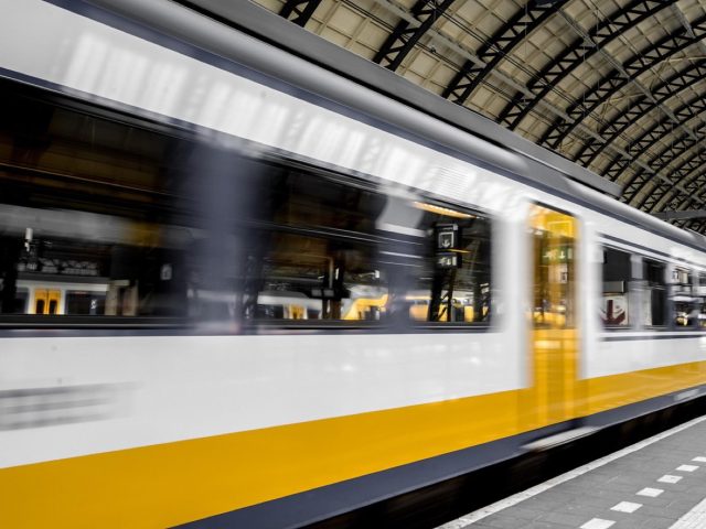 Transport de rollers en train : règles et astuces